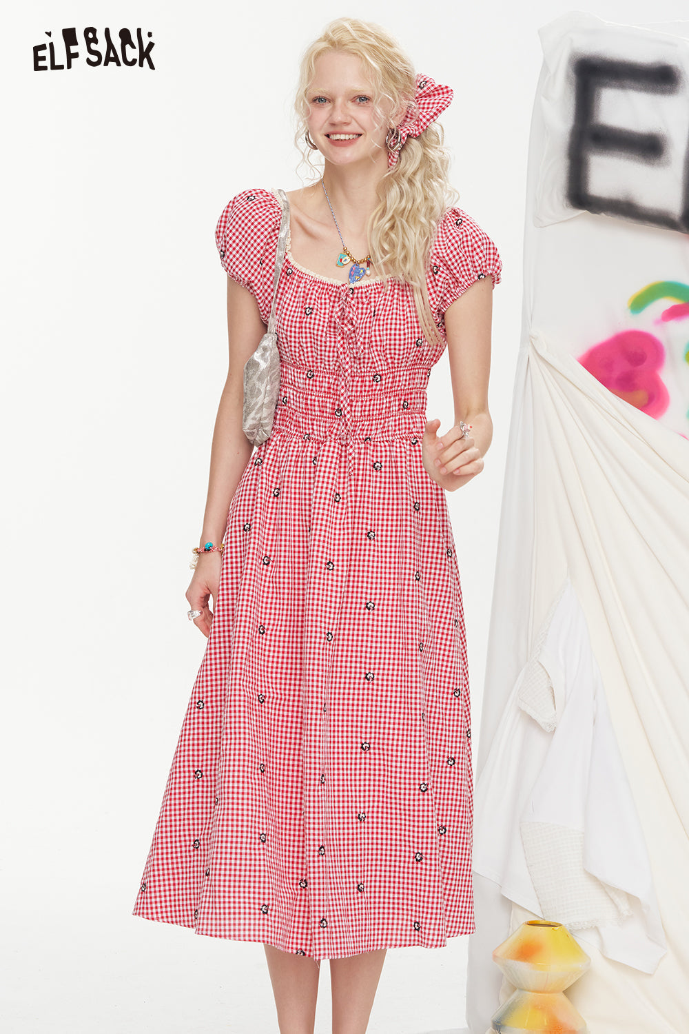 ELFSACK Square Collar Embroidered Short Sleeved Chic Dress