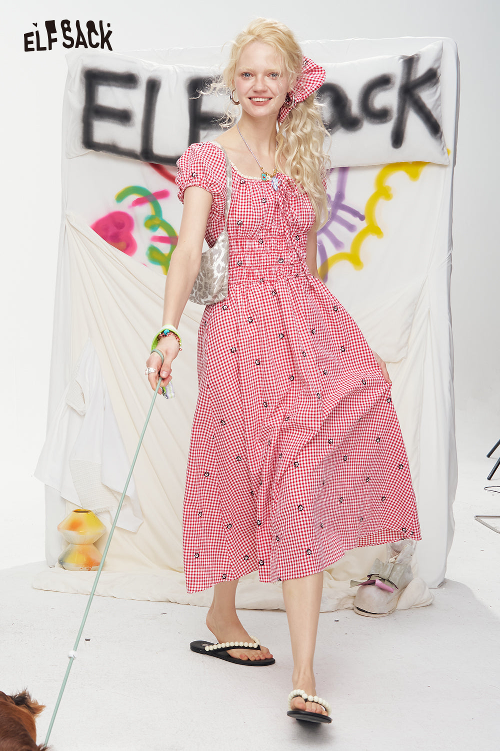 ELFSACK Square Collar Embroidered Short Sleeved Chic Dress