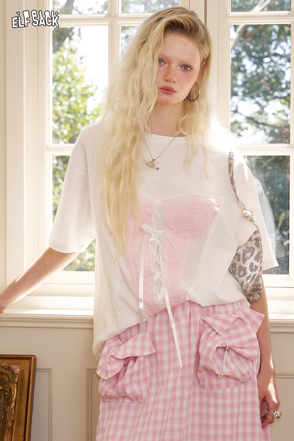 ELFSACK White Lace Patchwork Casual Short Sleeved T-Shirt