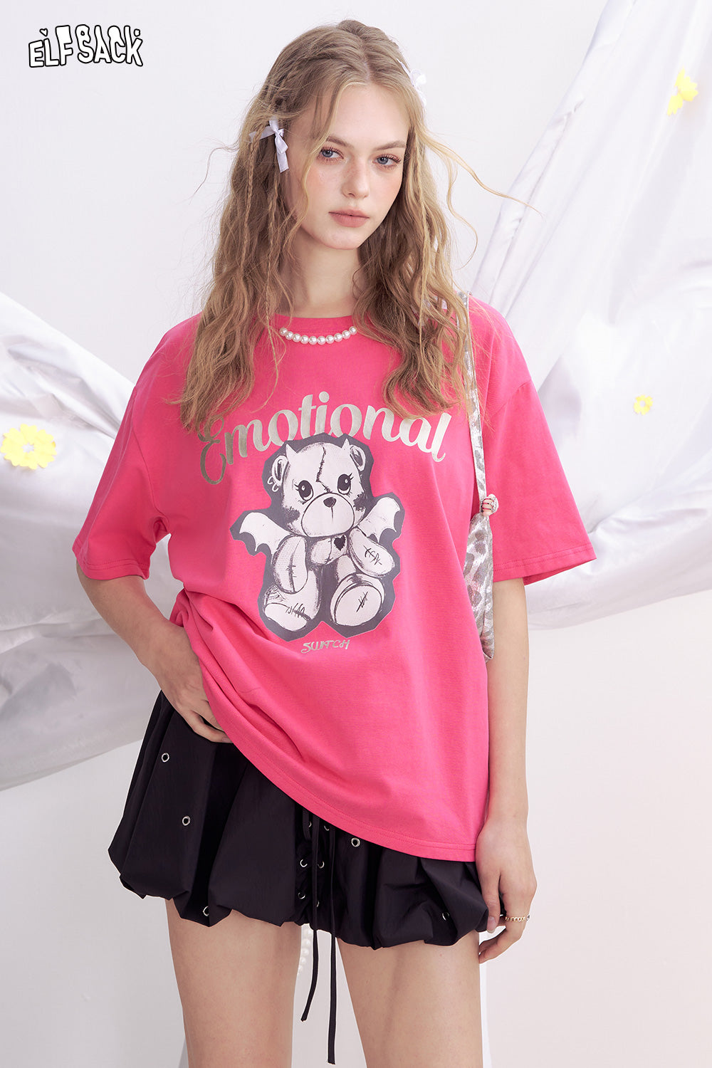 ELFSACK 2025 Summer New Arrivals Rose Red Printed Short Sleeved Dopamine T-Shirt For Women