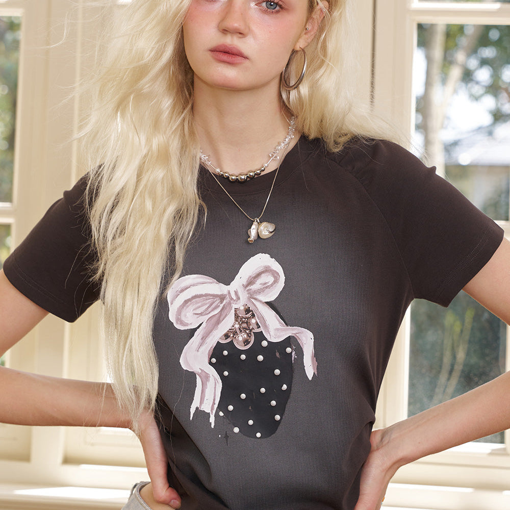 
                  
                    ELFSACK 2025 Summer New Arrivals Strawberry Print Short Sleeved Chic T-Shirt For Women
                  
                