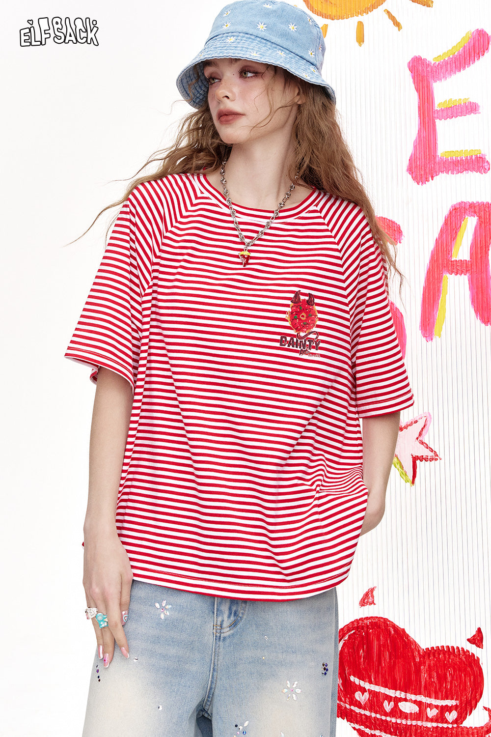 ELFSACK Red And White Striped Retro Casual Short Sleeved T-Shirt