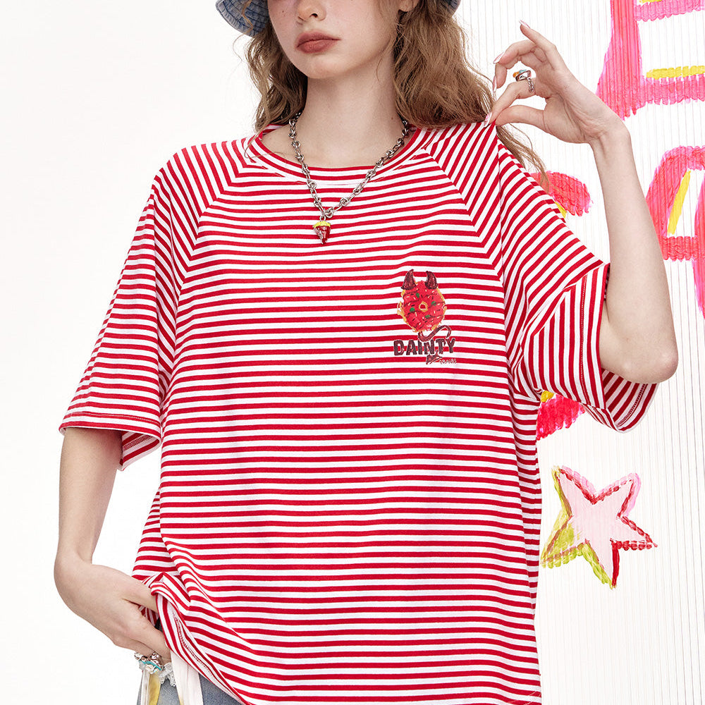 
                  
                    ELFSACK 2025 Summer New Arrivals Red And White Striped Retro Casual Short Sleeved T-Shirt For Women
                  
                