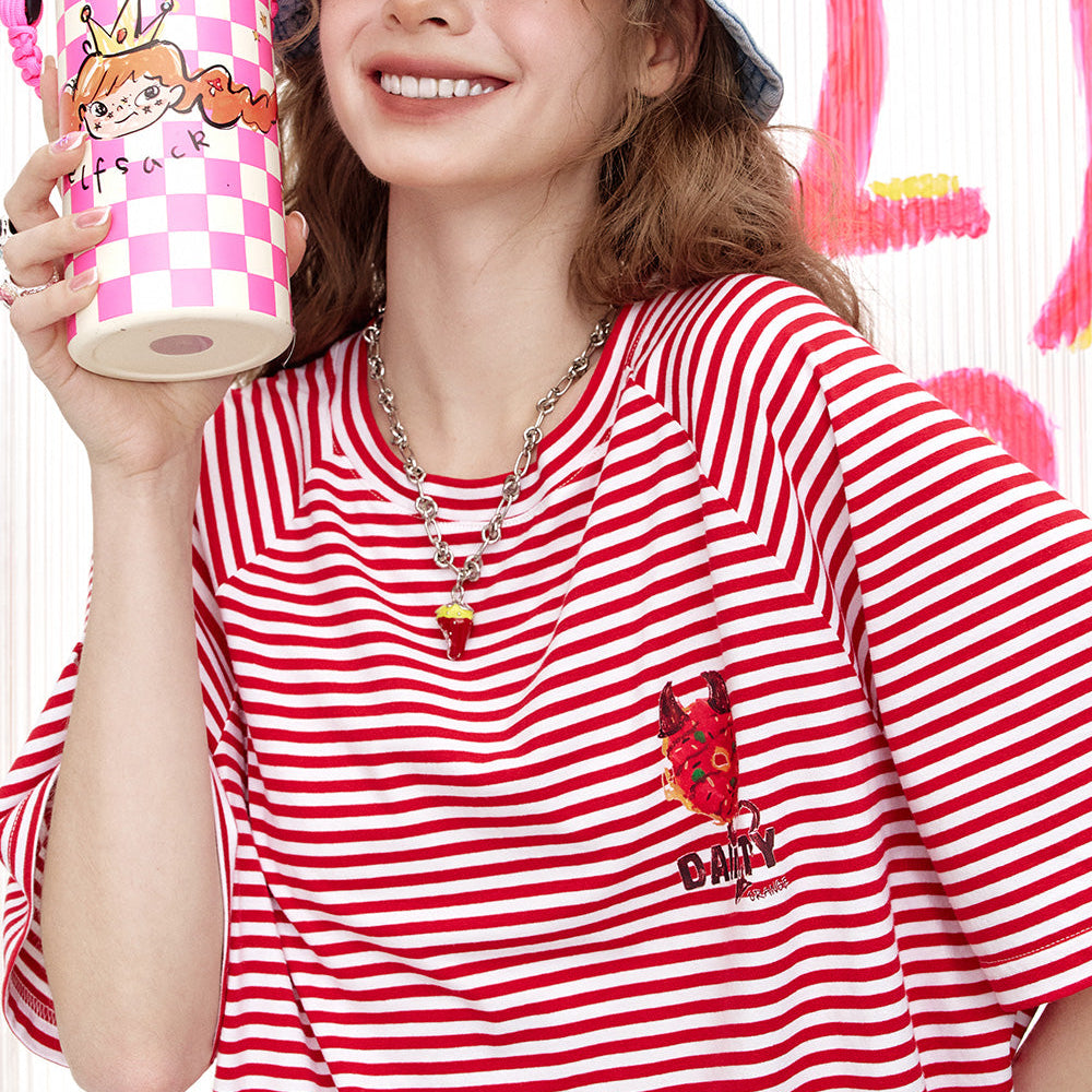 
                  
                    ELFSACK 2025 Summer New Arrivals Red And White Striped Retro Casual Short Sleeved T-Shirt For Women
                  
                