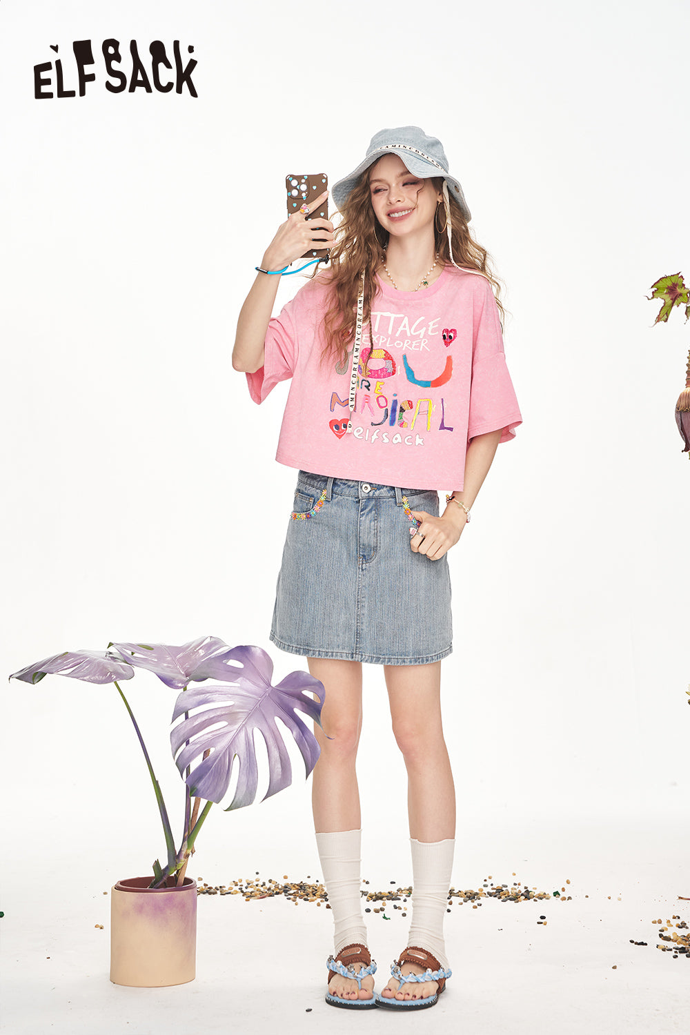 ELFSACK Pink Graffiti Printed Casual Short Sleeve T-Shirt