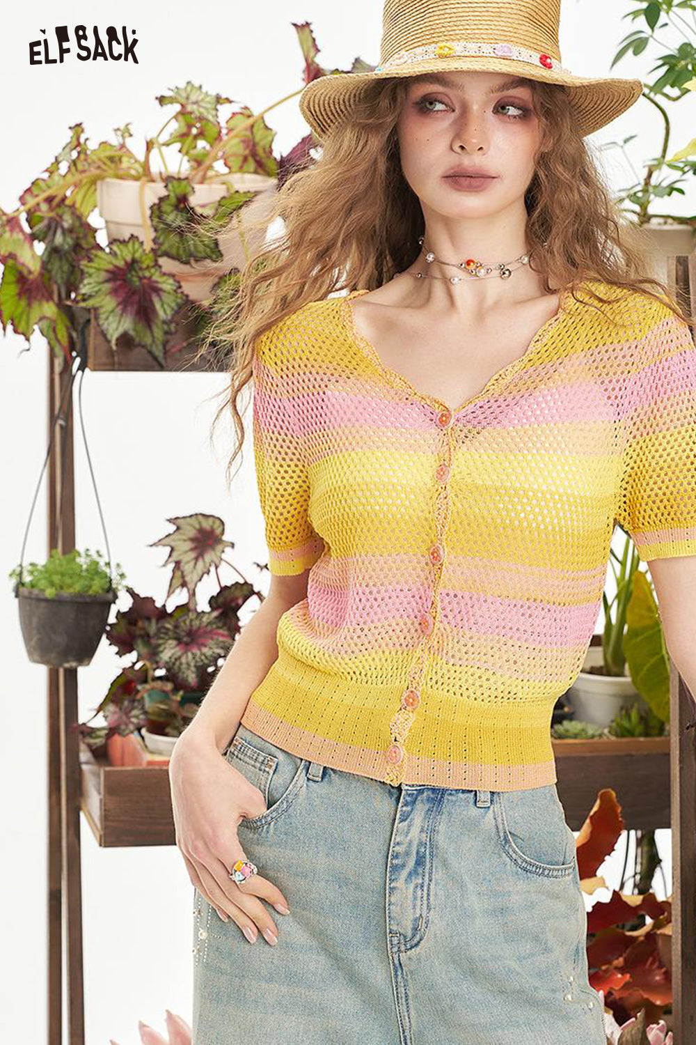 ELFSACK Dopamine Hollow Short Sleeved Knitted Sweater