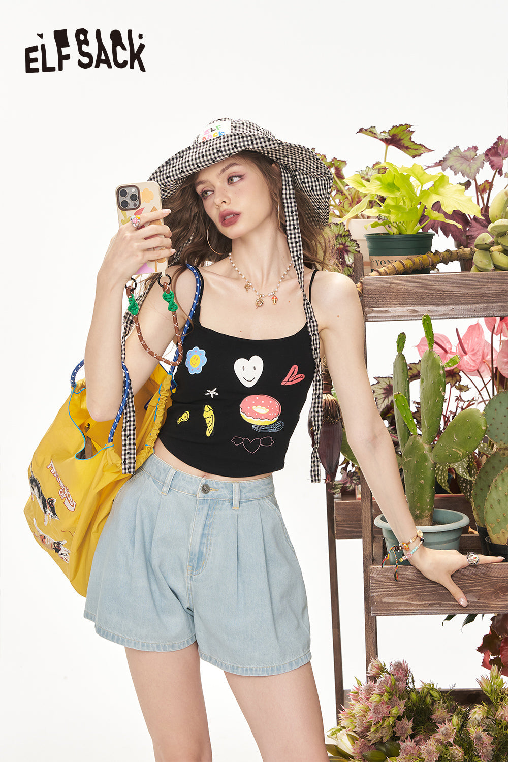 ELFSACK Bow Light Colored High Waisted Casual Straight Leg Denim Shorts