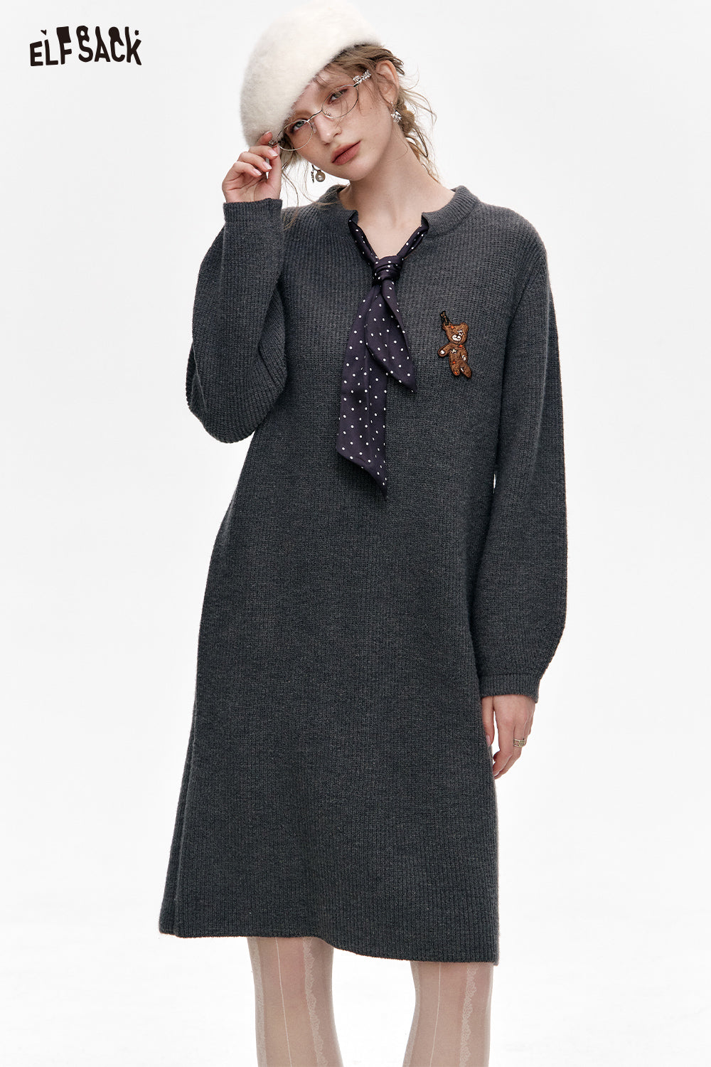 ELFSACK 2024 Winter New Arrivals Preppy Style Knitted V-neck Straight Dress With Scarf And Bear Patch