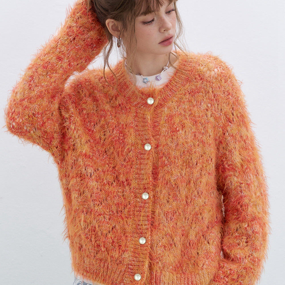 
                  
                    ELFSACK 2025 Spring New Arrivals Sweet and cute Y2K round neck knitted cardigan for women Pearl buttons Korean sweater
                  
                