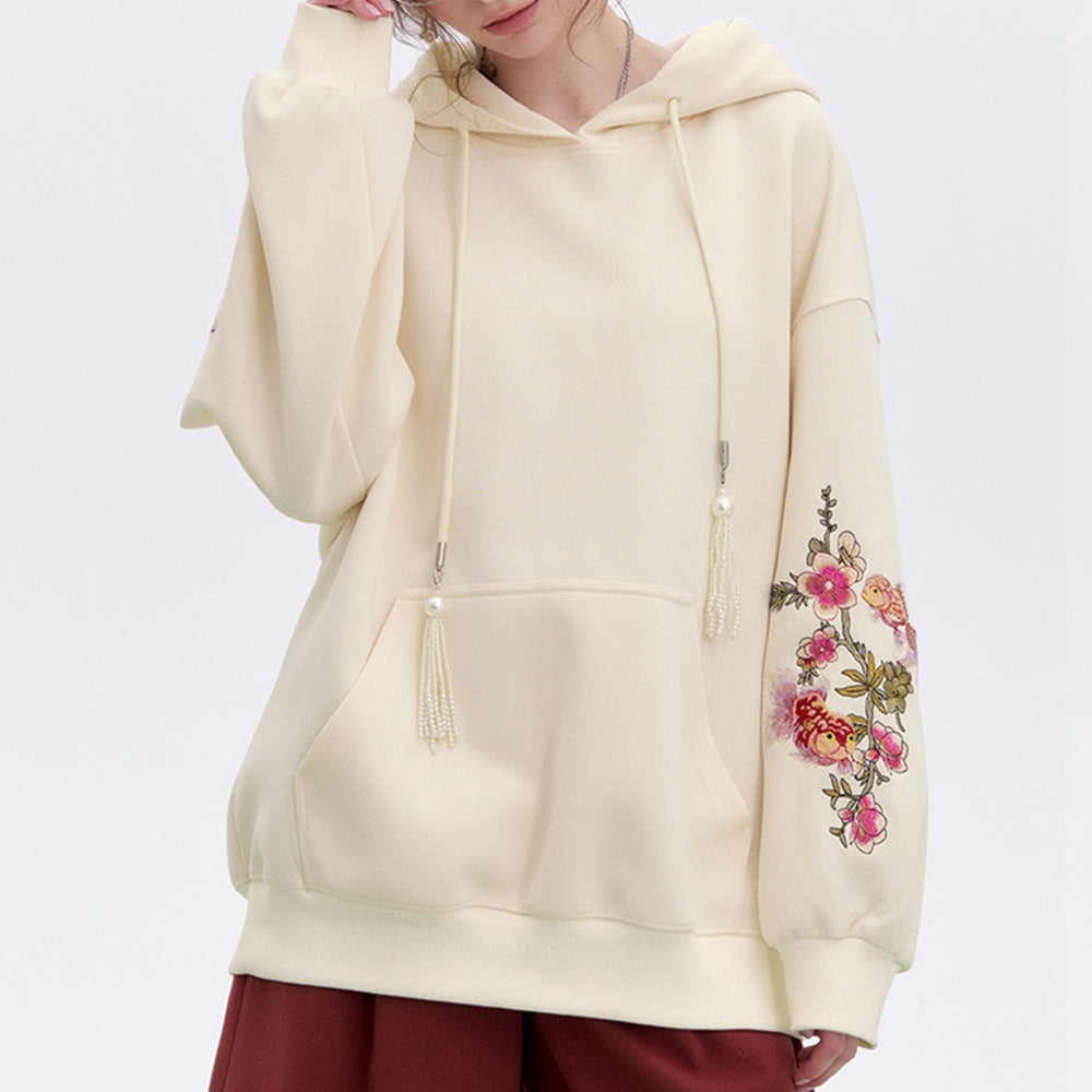 ELFSACK 2025 Spring New Arrivals Lucky Koi Embroidered Hoodie Women's Loose Casual Neo-Chinese style Top