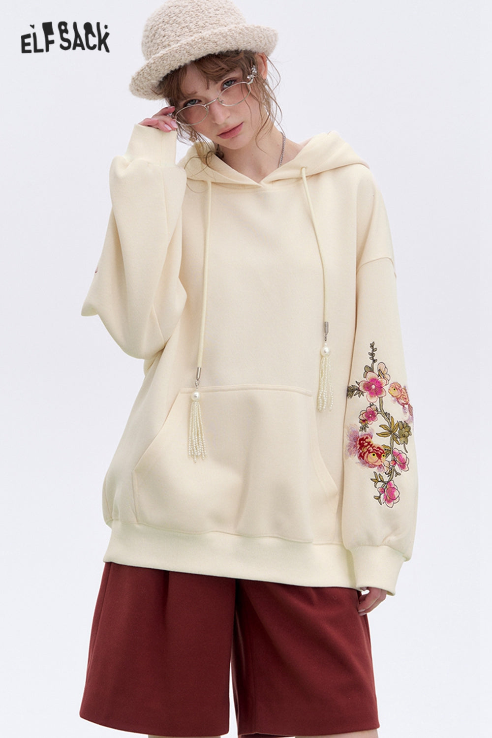 ELFSACK 2025 Spring New Arrivals Lucky Koi Embroidered Hoodie Women's Loose Casual Neo-Chinese style Top