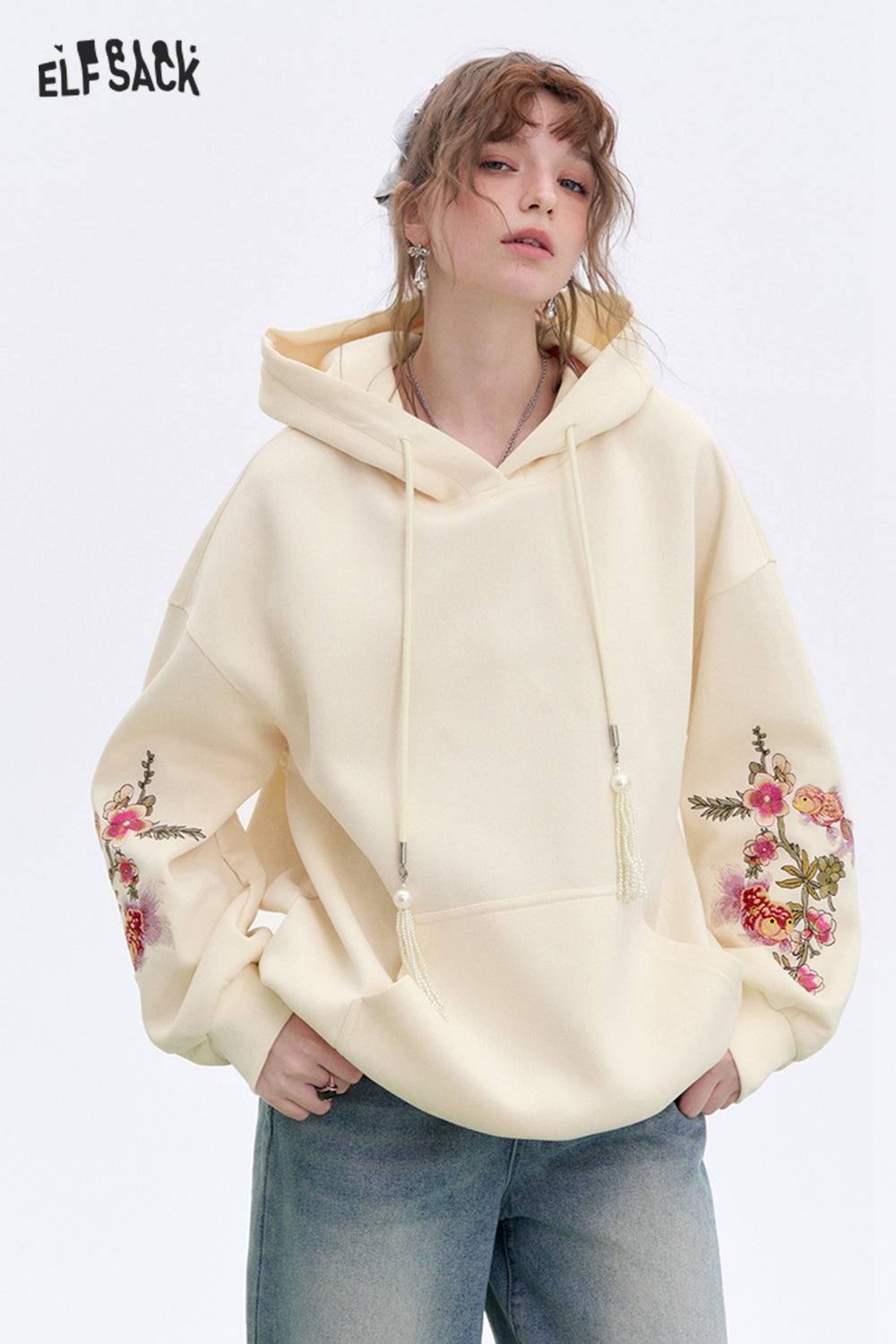 ELFSACK 2025 Spring New Arrivals Lucky Koi Embroidered Hoodie Women's Loose Casual Neo-Chinese style Top