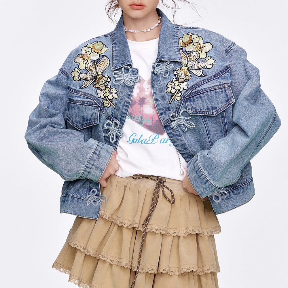 
                  
                    ELFSACK 2025 Spring New Arrivals Neo-Chinese style sequin embroidery flower button denim jacket Women
                  
                