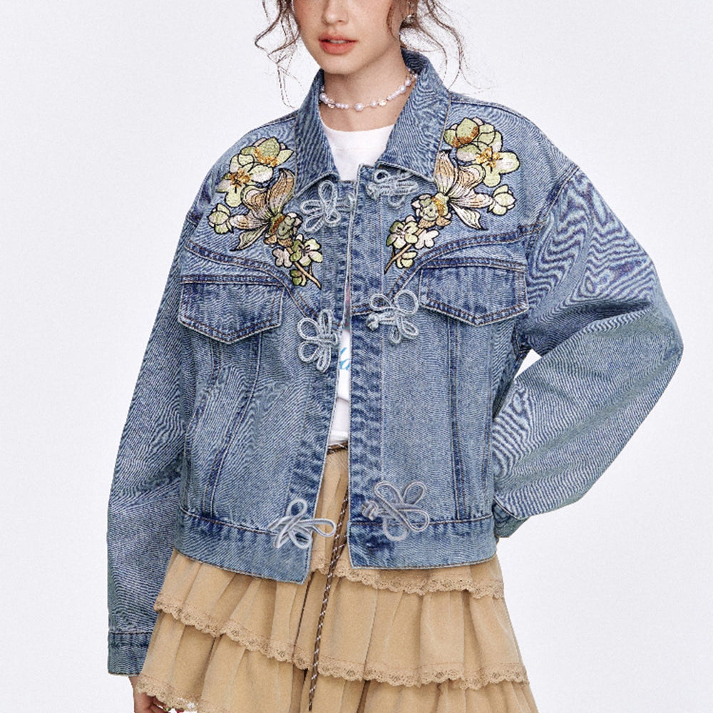 
                  
                    ELFSACK 2025 Spring New Arrivals Neo-Chinese style sequin embroidery flower button denim jacket Women
                  
                