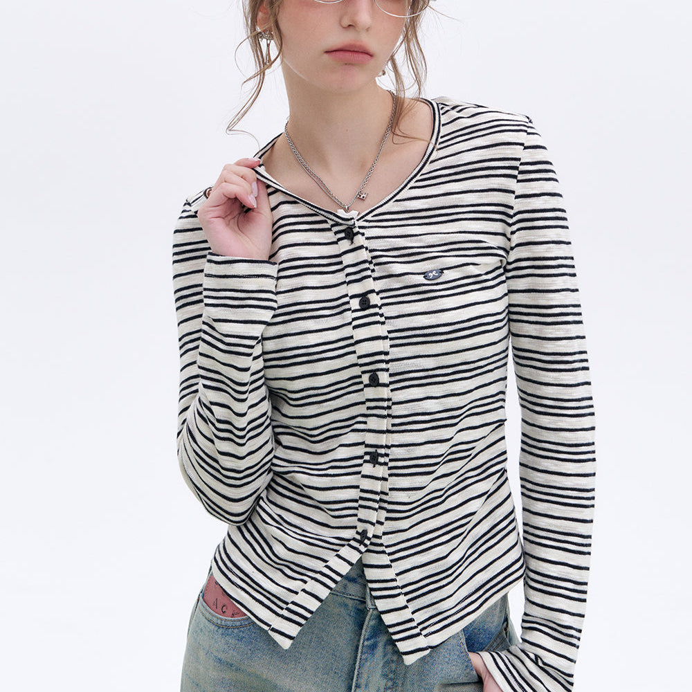 ELFSACK 2025 Spring New Arrivals Black white striped slim fit long-sleeved T-shirt for women basic casual Korean top