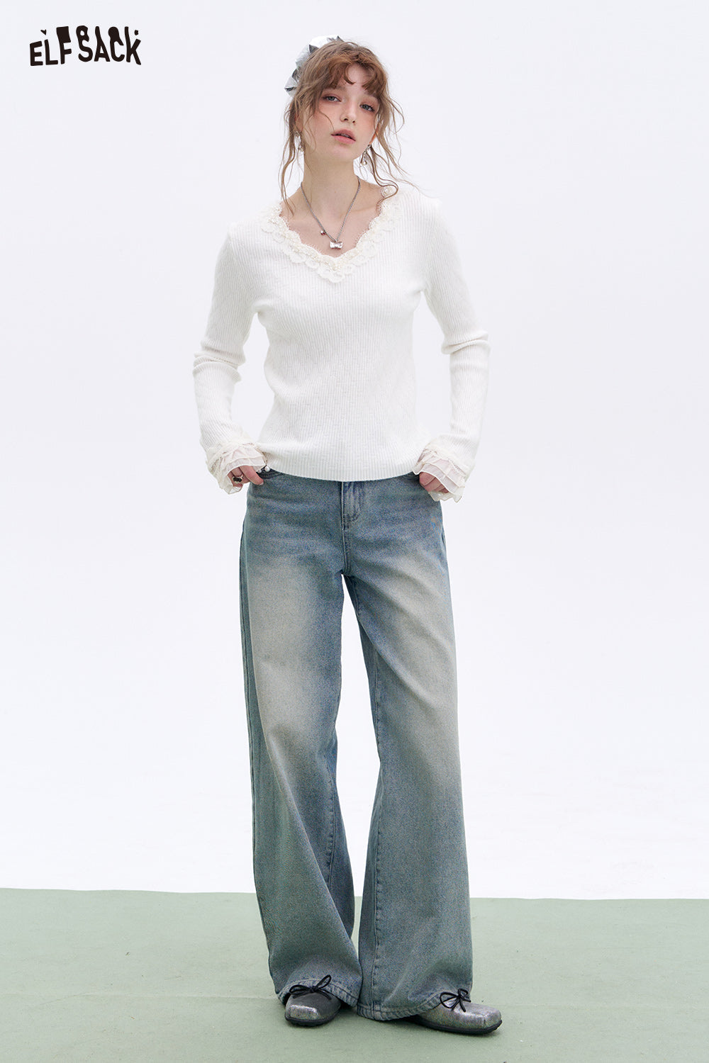 ELFSACK Basic Lace Splicing V-neck Knitted Pullover Women's Long Sleeve Korean Top