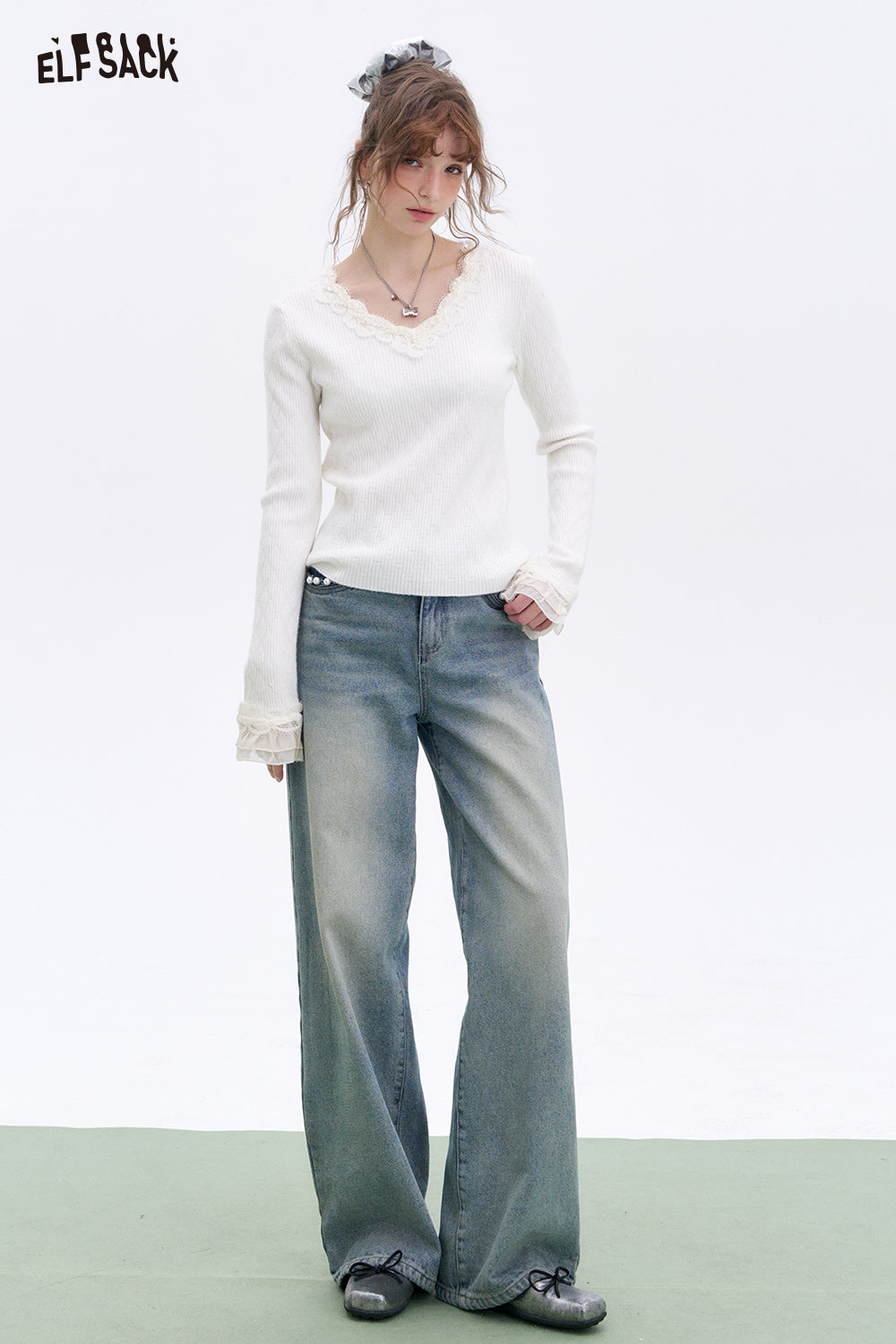 ELFSACK Basic Lace Splicing V-neck Knitted Pullover Women's Long Sleeve Korean Top