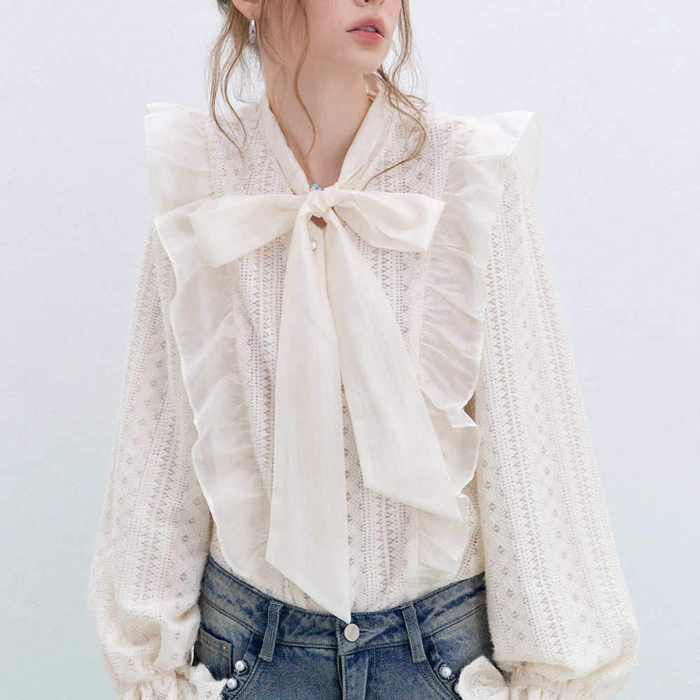 ELFSACK 2025 Spring New Arrivals French bow tie white lace blouse for women Korean sweet Flare Sleeve top