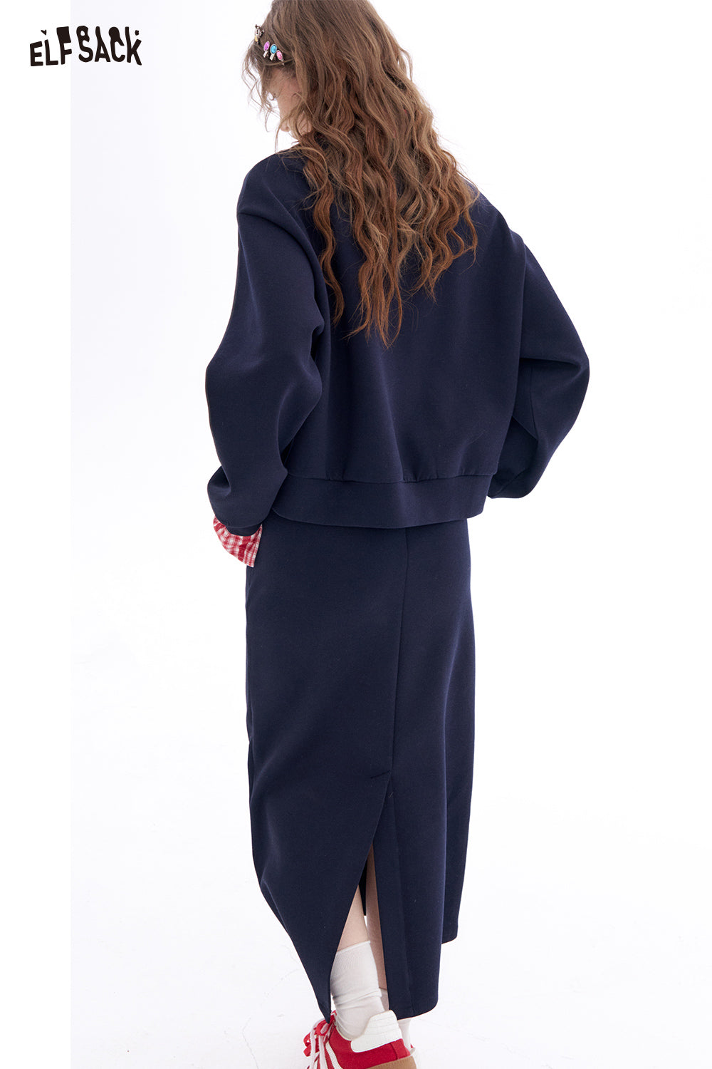 ELFSACK Fake Two Piece sweatshirt and elastic waist mid length skirt two-piece set Korean casual Sports Suits