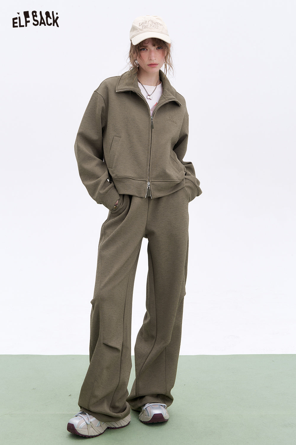 ELFSACK Casual zipper short sweatshirt cardigan trousers two-piece suit sports slim suit women