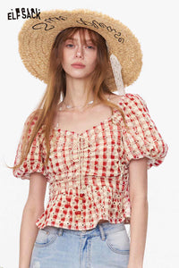 Top corto fruncido con mangas abullonadas y encaje a cuadros vichy