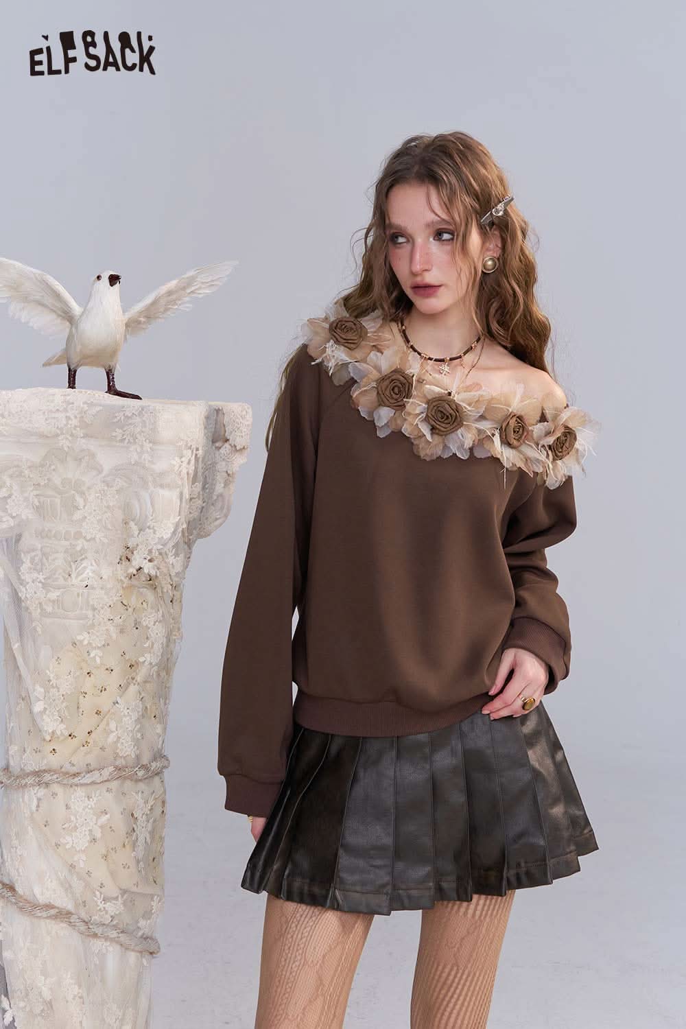 ELFSACK 3D floral applique oversized sweatshirt in brown with unique flower detailing on the neckline