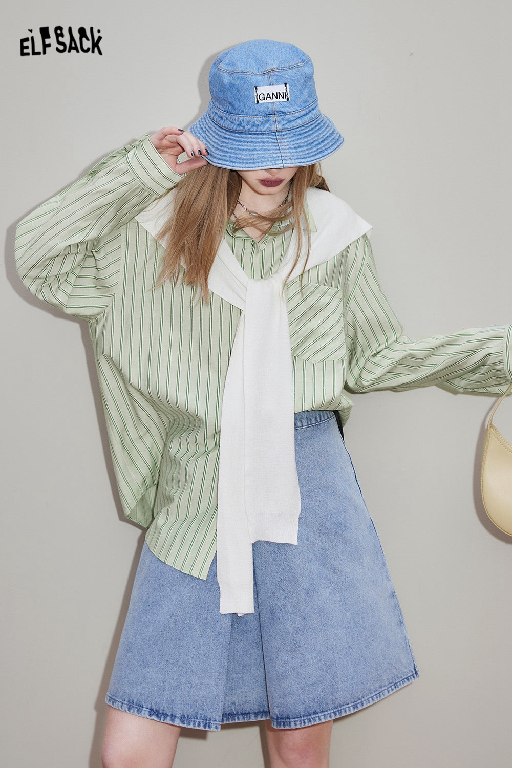 ELFSACK [Free shawl] Casual striped shirt in early spring, old money style outfit