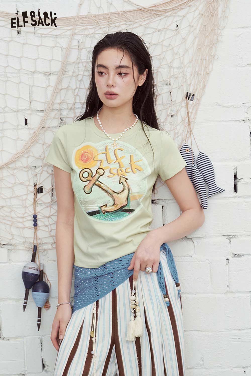 ELFSACK Anchor Print Fitted Cropped Baby Tee