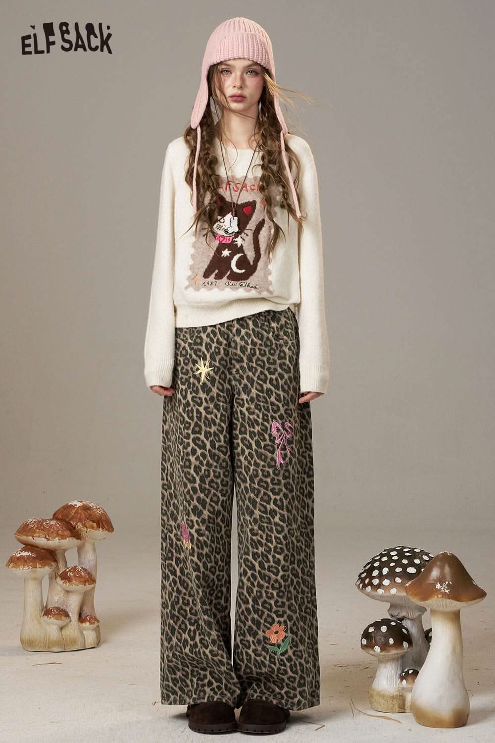 ELFSACK animal print embroidered jeans for women with colorful designs and relaxed fit