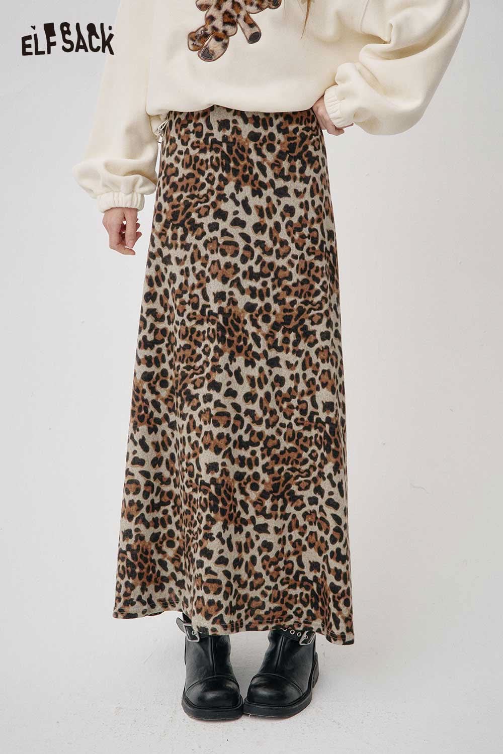 ELFSACK animal print maxi skirt featuring a stylish leopard pattern for trendy fashion