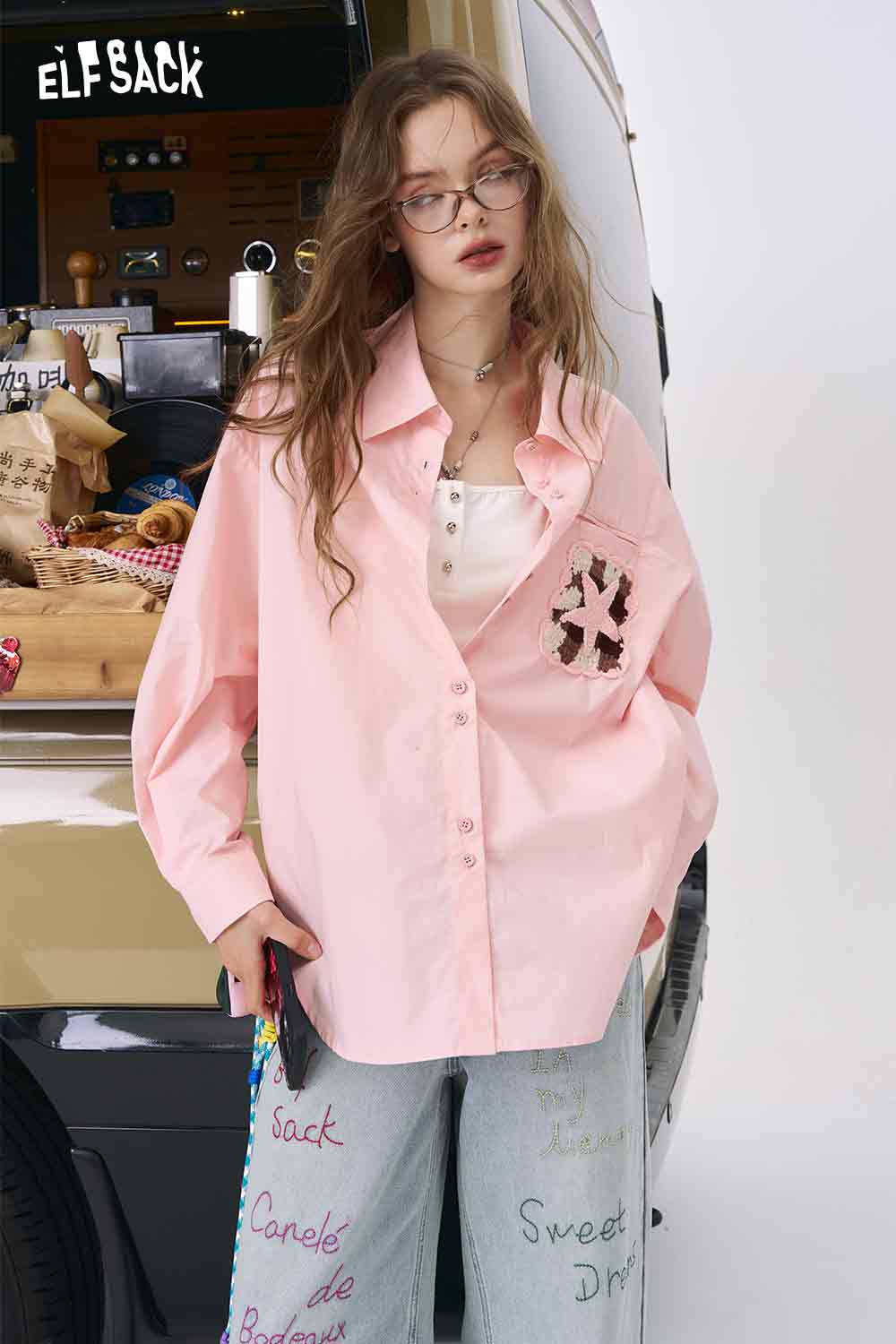 ELFSACK pink oversized women button shirt with pocket crochet patch styled as 3D handmade crocheted shirt