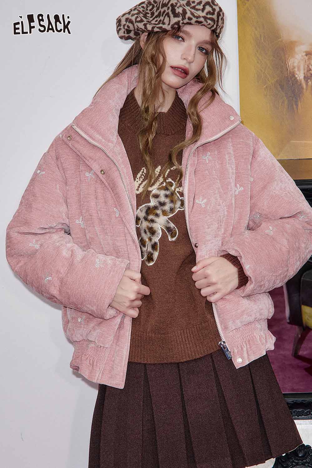 ELFSACK bear embroidery knit top in brown paired with a pink jacket and stylish beret for a cozy look