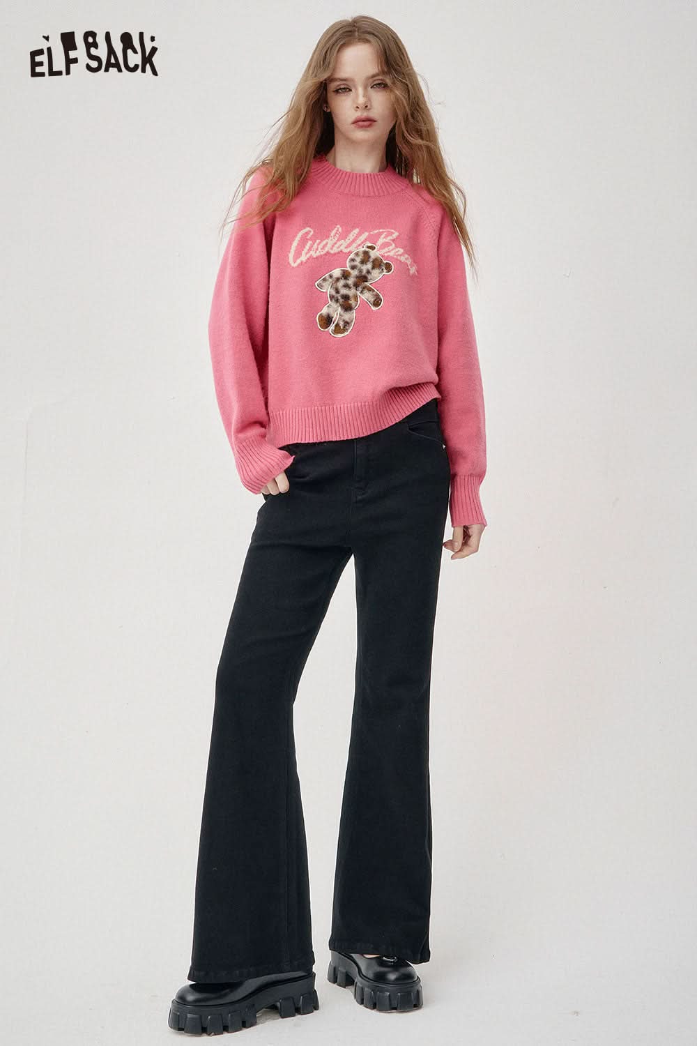 ELFSACK bear embroidery knit top in pink featuring a playful design with a stylish fit