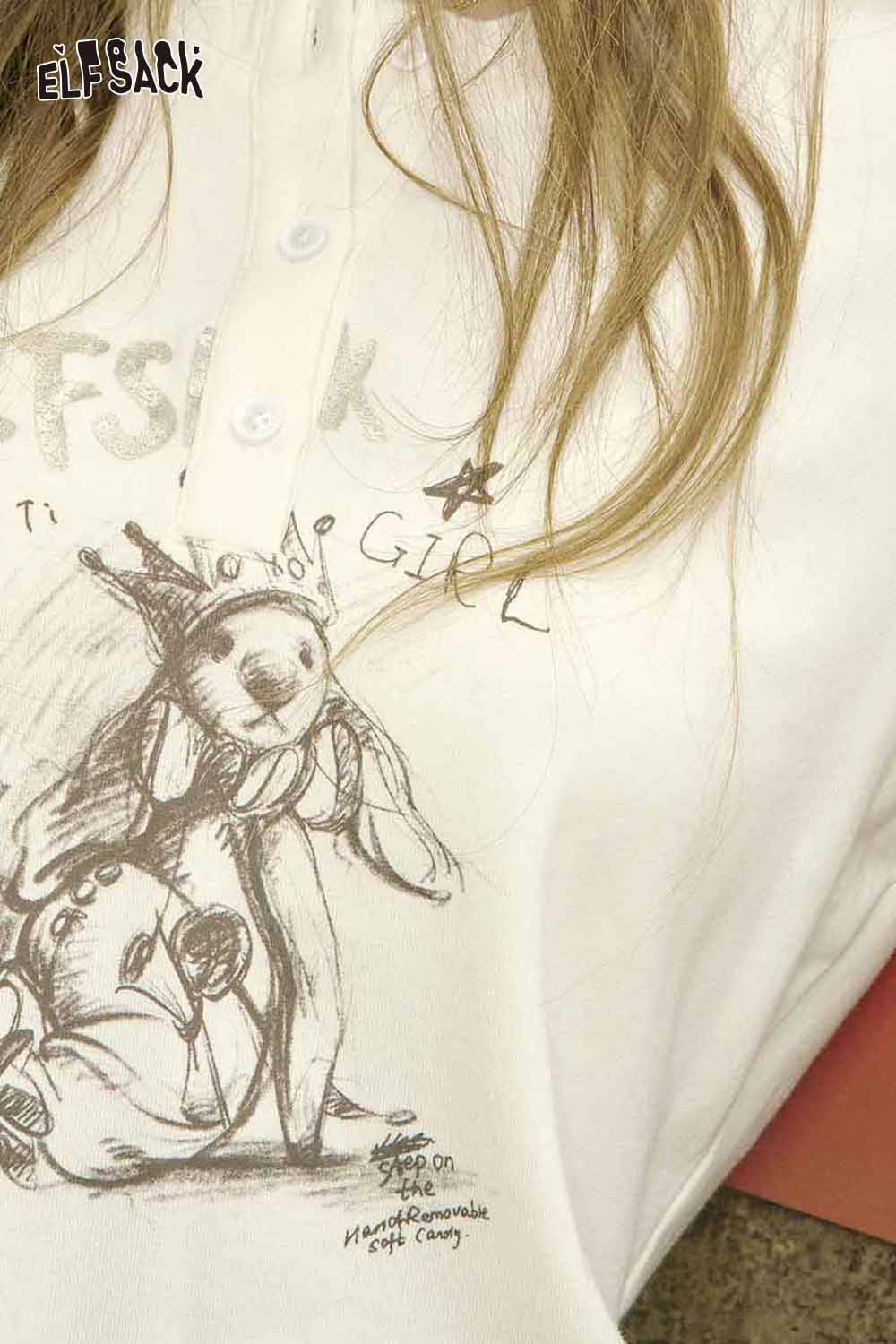 ELFSACK bear graphic relaxed fit tee in off-white with playful animal drawing