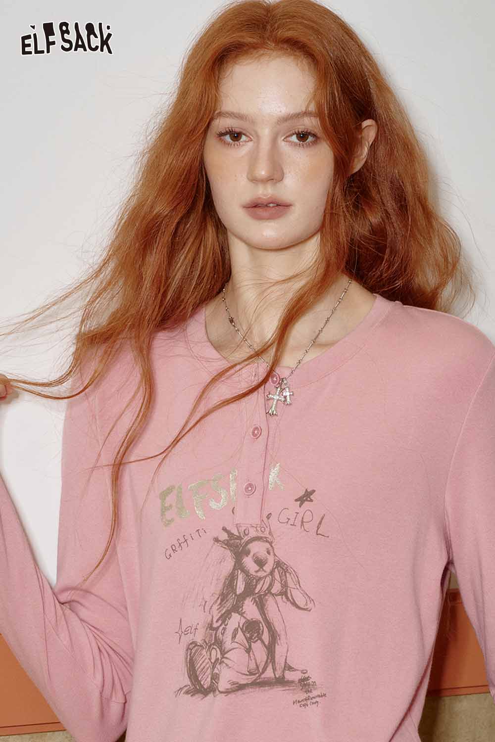 ELFSACK bear graphic relaxed fit tee in pink with a playful design for casual wear