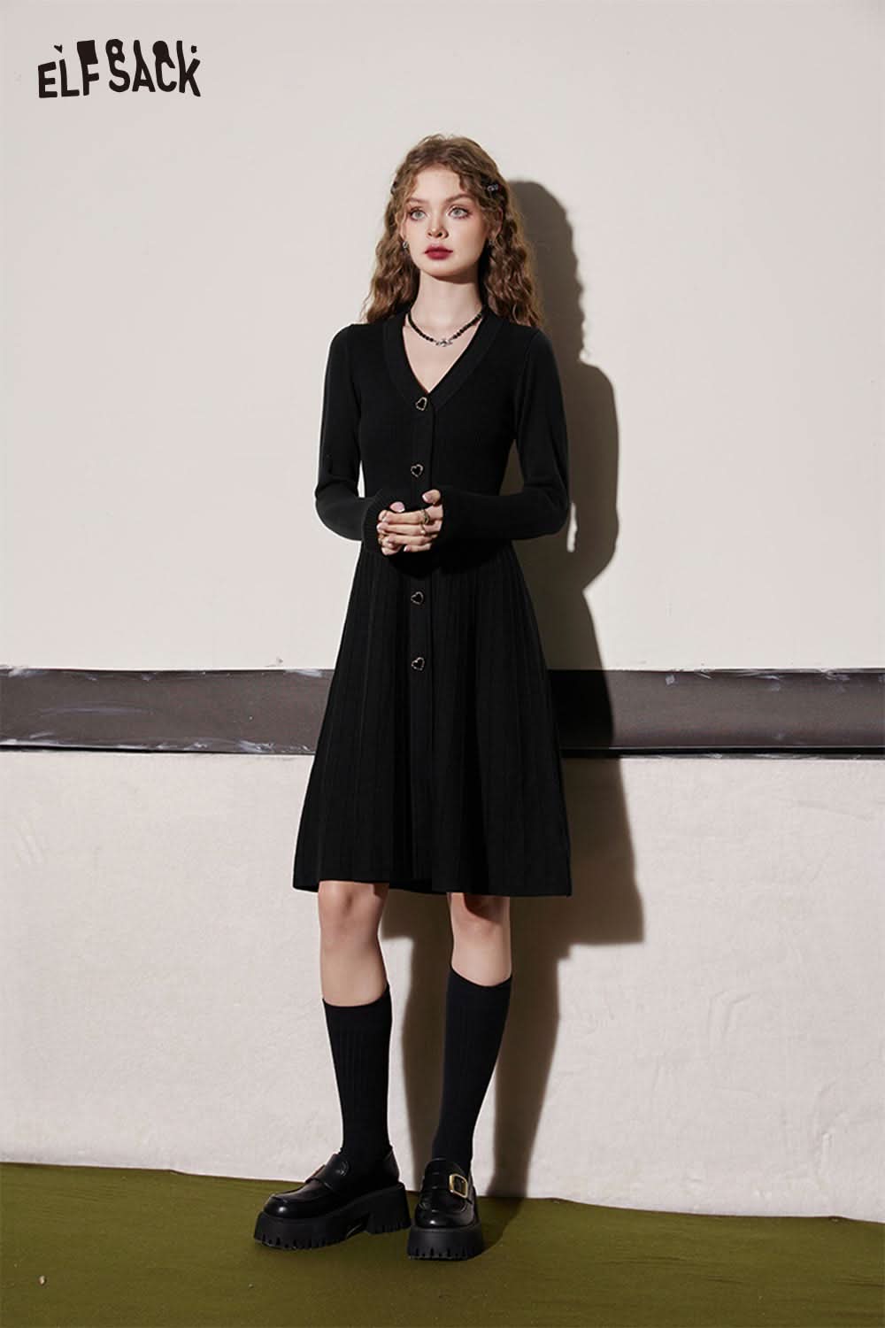 ELFSACK black knit sheath dress with button front and long sleeves, perfect for casual occasions