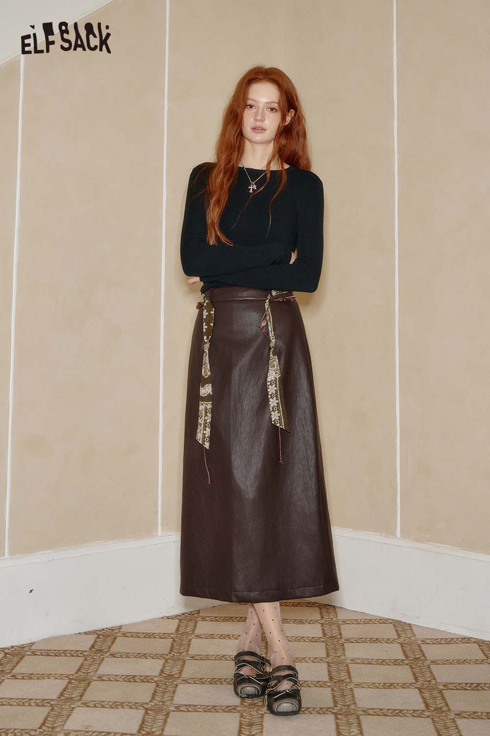 ELFSACK Bohemian Embroidery Maxi Skirt in Brown with a Sleek, Fashionable Design