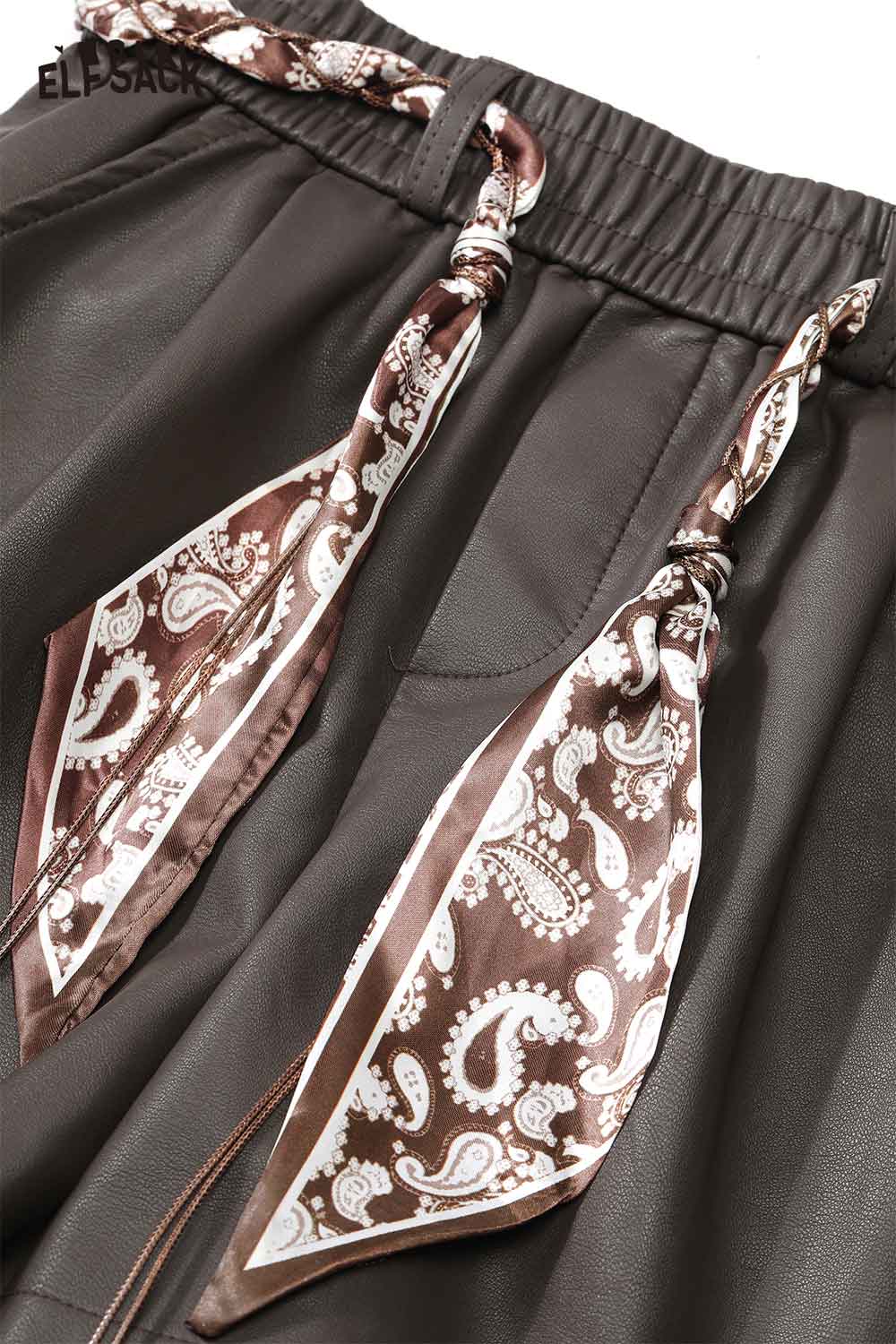 ELFSACK Bohemian paisley print shorts with stylish tie accents in a comfortable design
