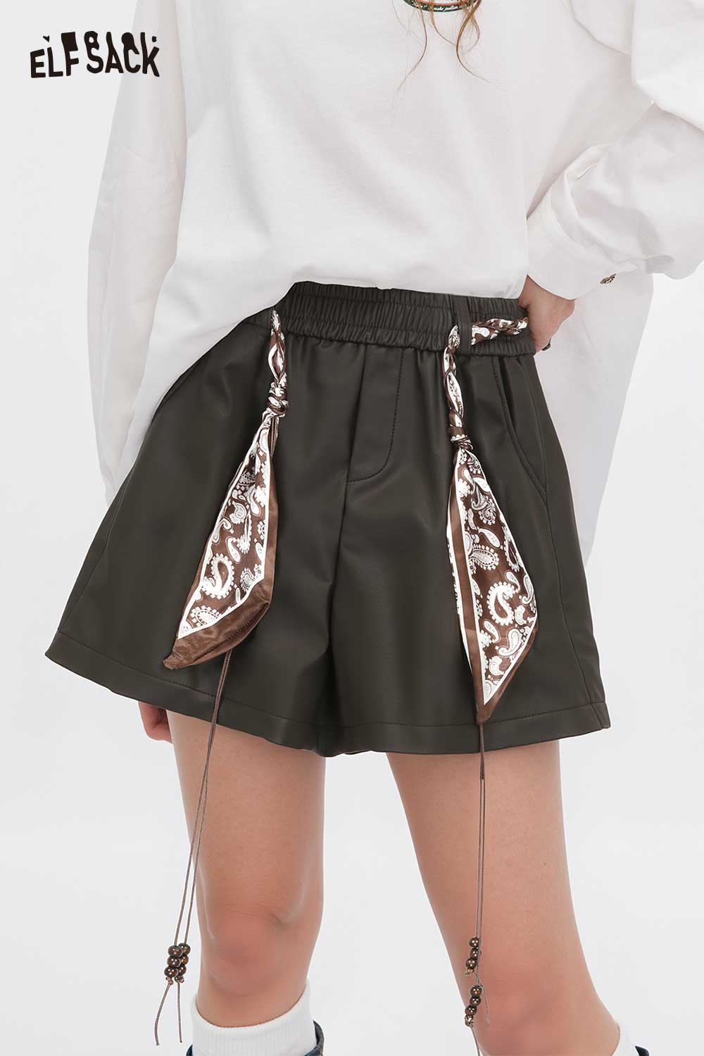 ELFSACK bohemian paisley print shorts with decorative ties and an elastic waistband for a stylish look