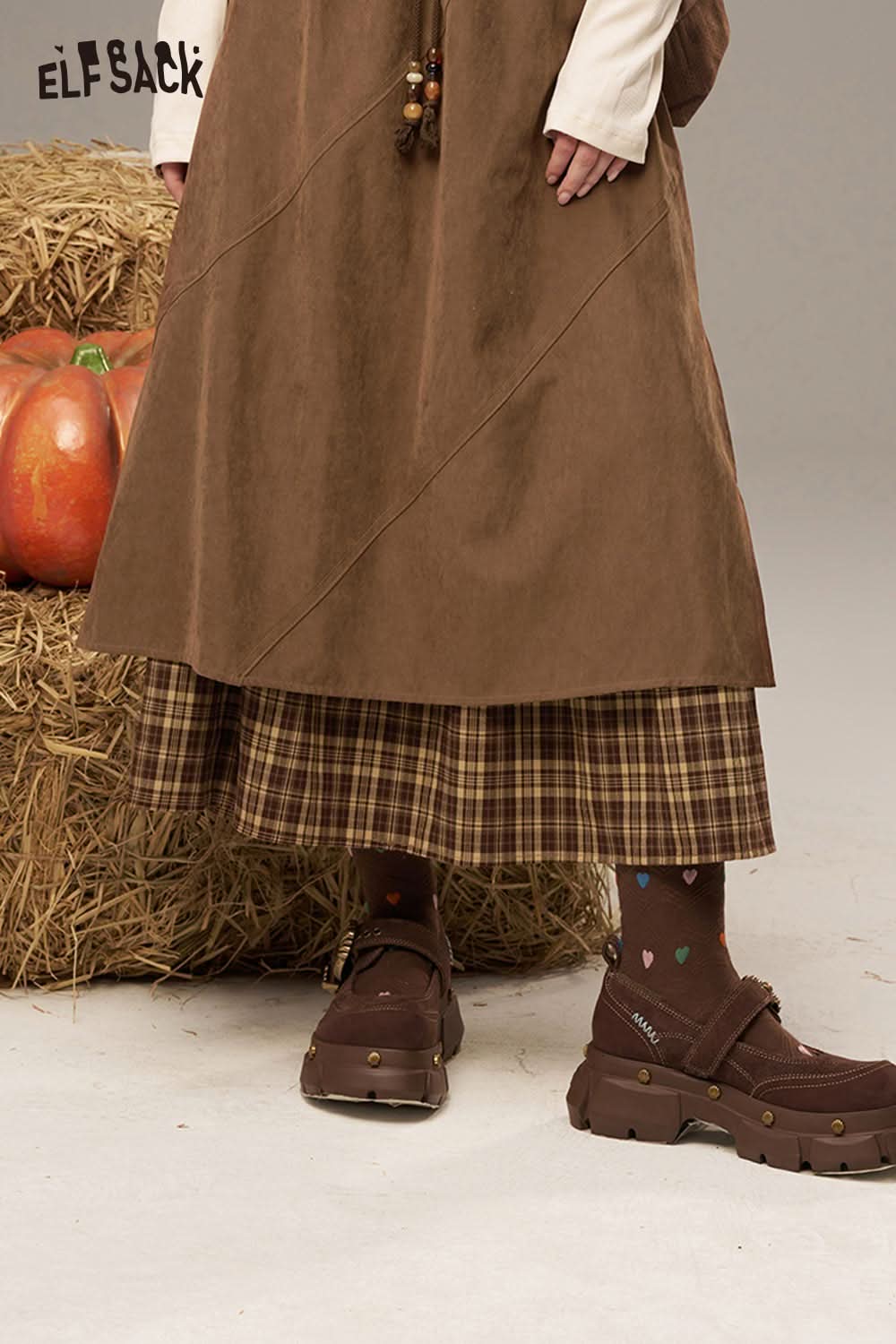 ELFSACK breathable lace patchwork skirt featuring a stylish layered design and comfortable fit