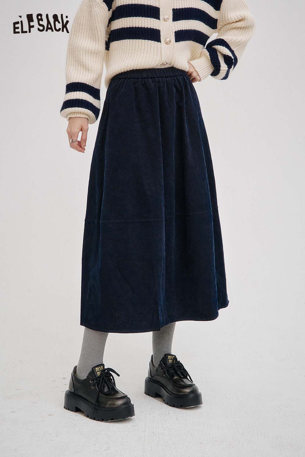 ELFSACK breathable midi skirt for women in navy with a comfortable elastic waistband