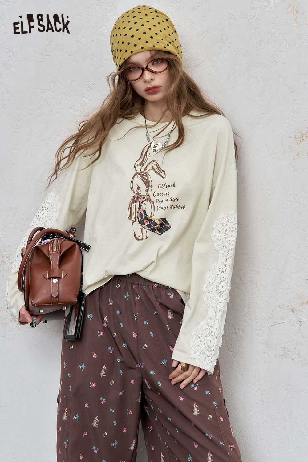 ELFSACK women's bunny graphic tee featuring cute illustration and lace sleeve details