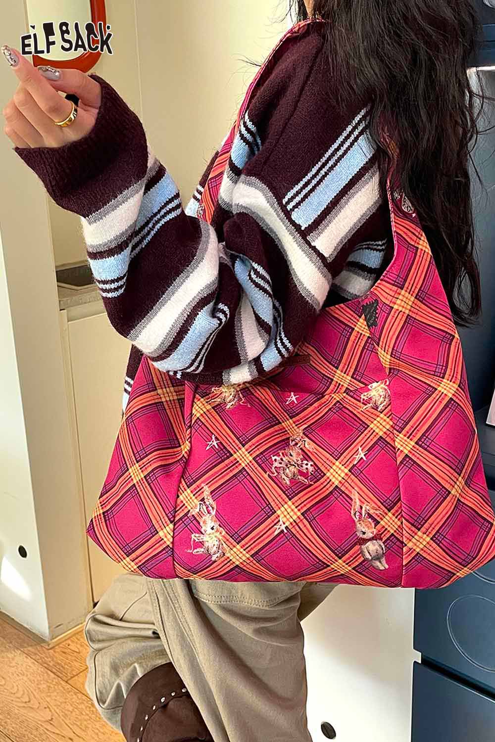 ELFSACK canvas cartoon rabbit tote bag in vibrant pink plaid pattern with playful cartoon rabbits