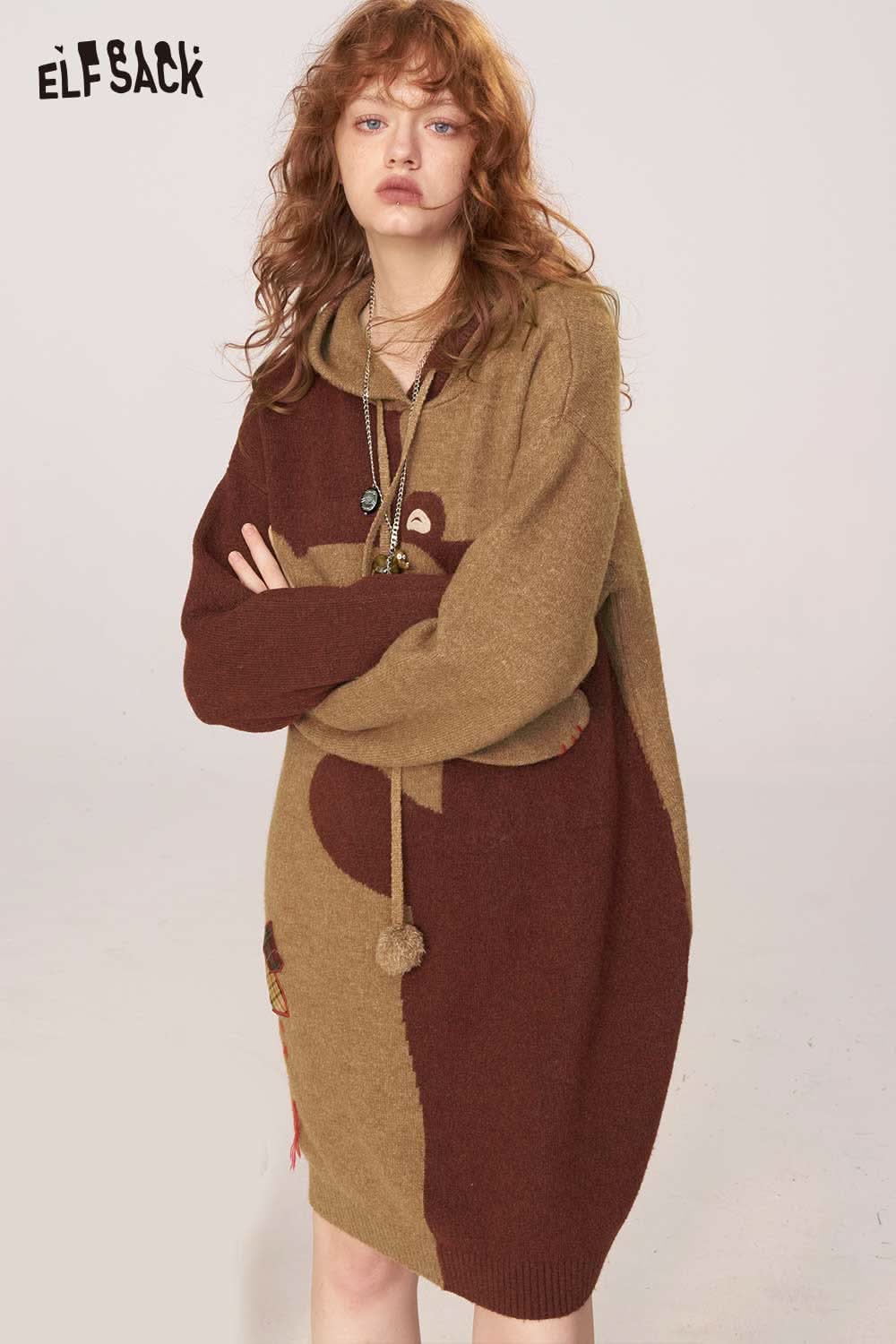 ELFSACK cartoon bear sweater dress in brown with hood and playful bear design for cozy style
