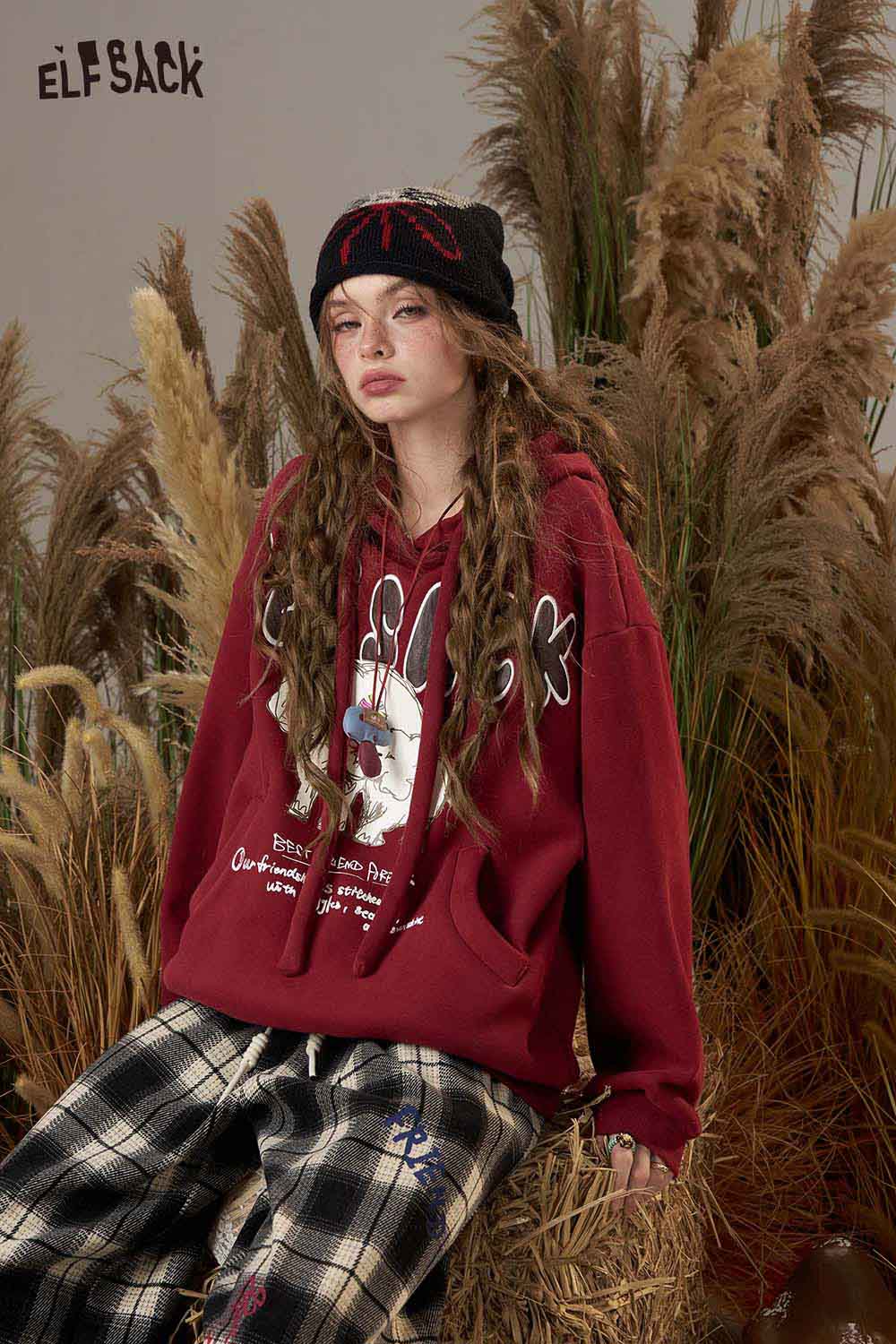 ELFSACK cartoon elephant hooded sweatshirt in burgundy with playful graphics and relaxed fit