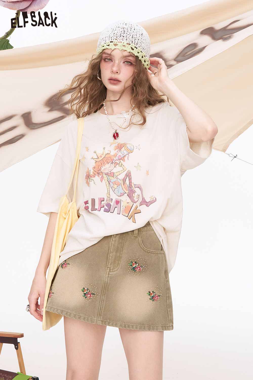 ELFSACK Cartoon Girl Print Oversized T Shirt