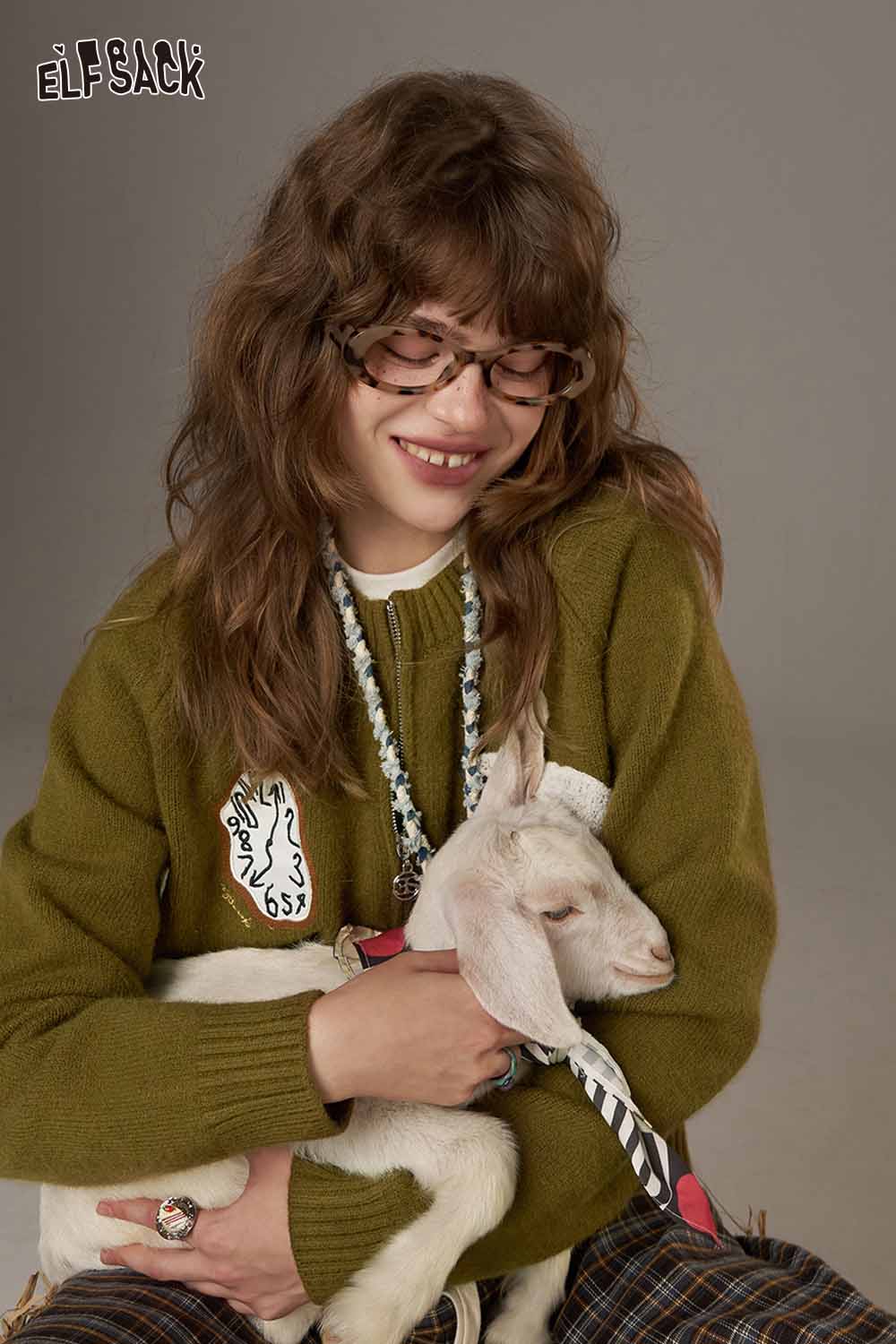 ELFSACK cartoon sweater cardigan for women in olive green, featuring a casual fit and soft fabric.