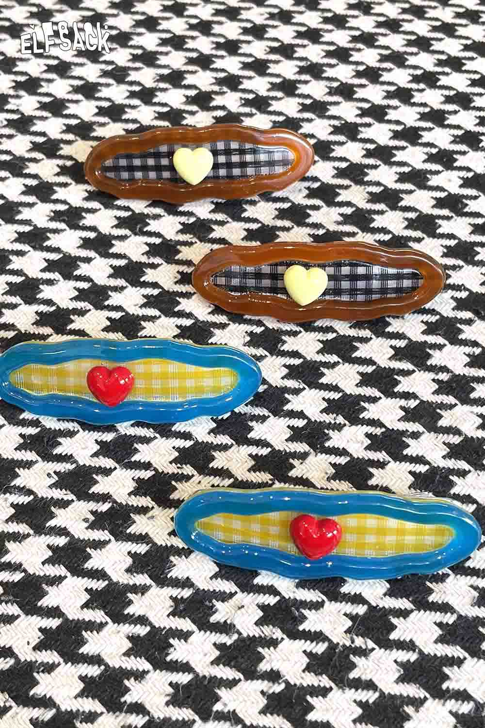 Colorful checkered resin hair clip set by ELFSACK with heart decorations for stylish hairstyles