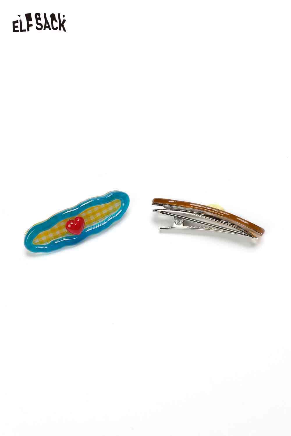 Colorful ELFSACK checkered resin hair clip with a heart design for stylish hair accessories
