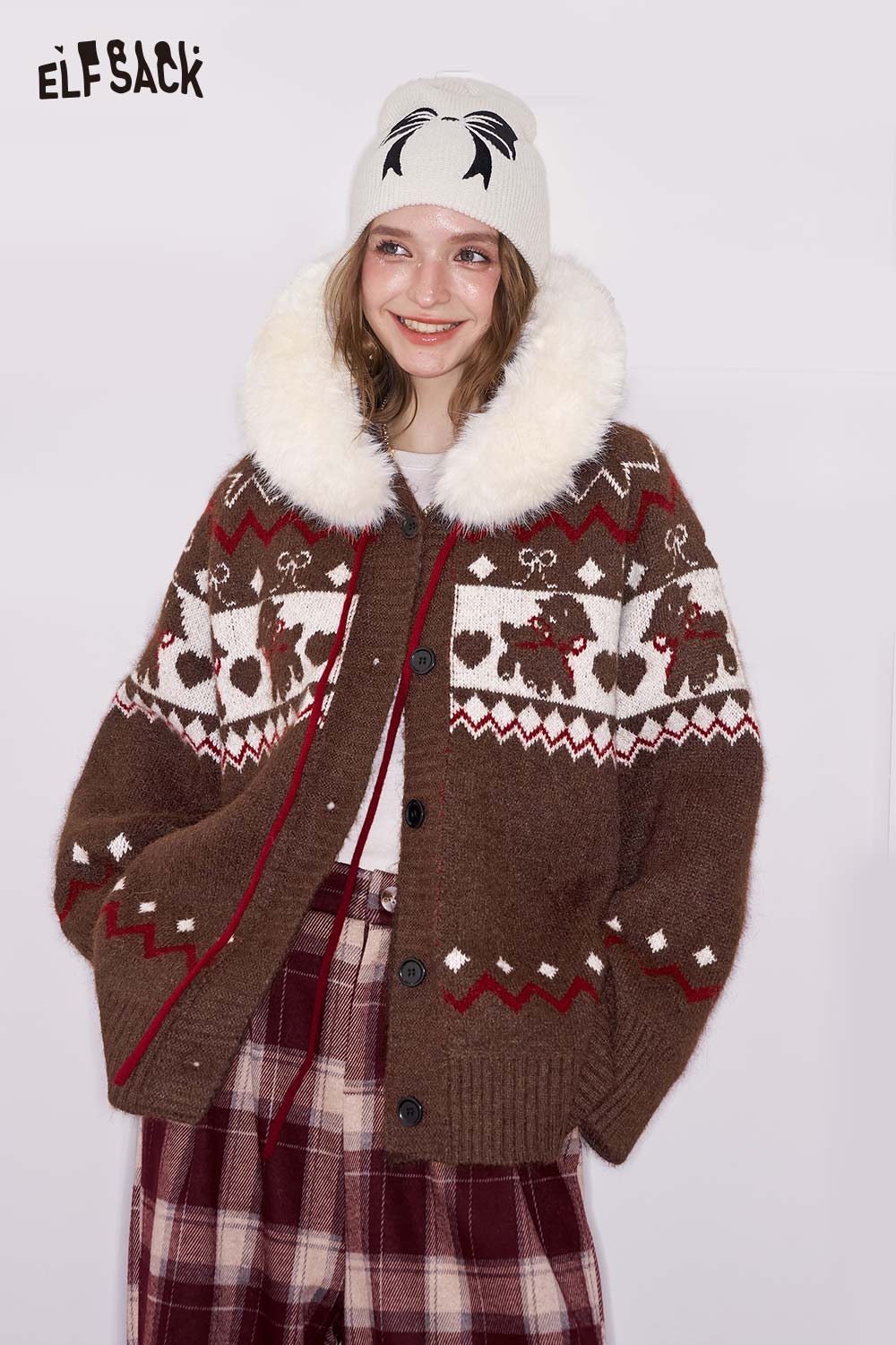 ELFSACK Christmas animal graphic cardigan featuring a cozy design with festive animal patterns and faux fur collar
